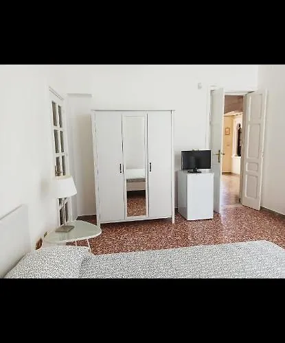 L'antico Ortale לינה וארוחת בוקר 4*